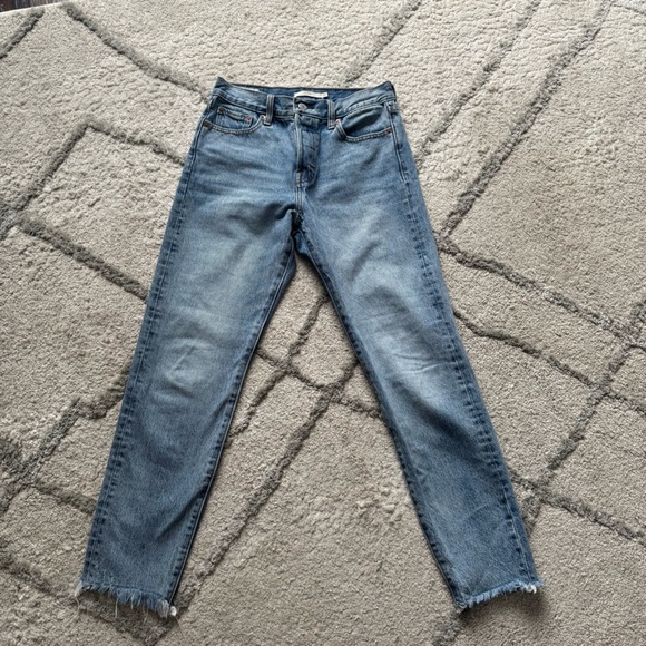 Levi’s premium wedgie jeans slim leg raw hem high rise button fly 26 - Picture 1 of 10